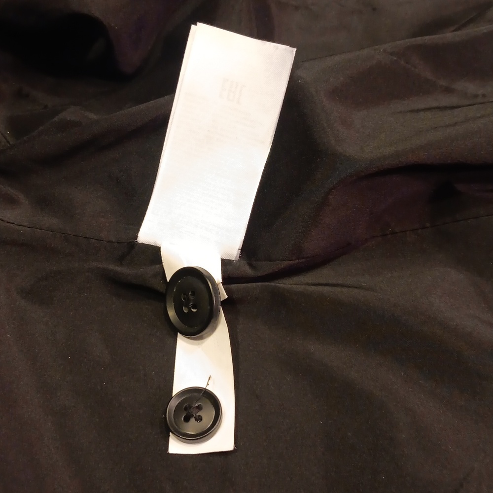 Banana Republic Classic-Fit Machine-Washable Italian Wool Blend Blazer In Black - Picture 12 of 14